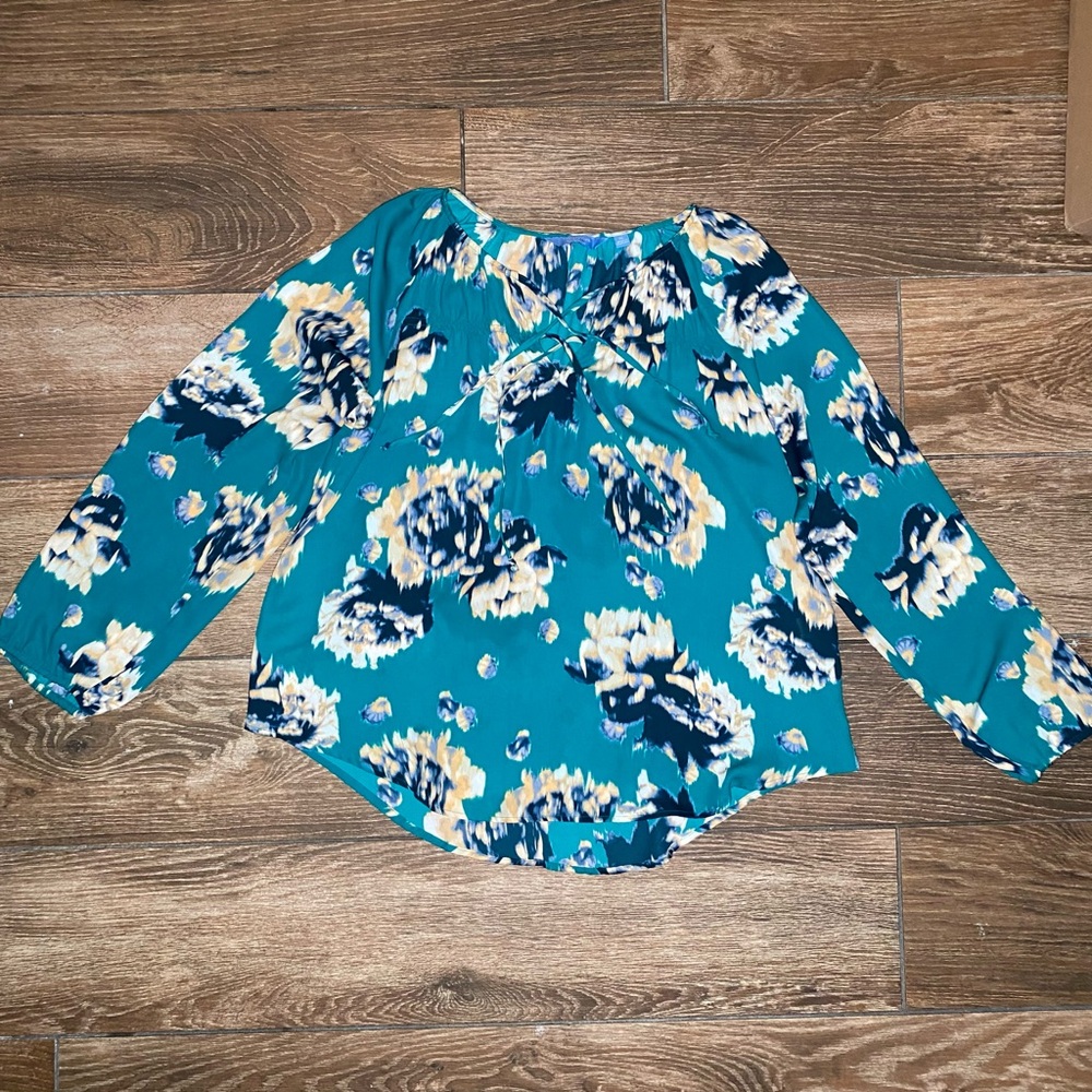 Floral Blouse || Simply Vera —Vera Wang